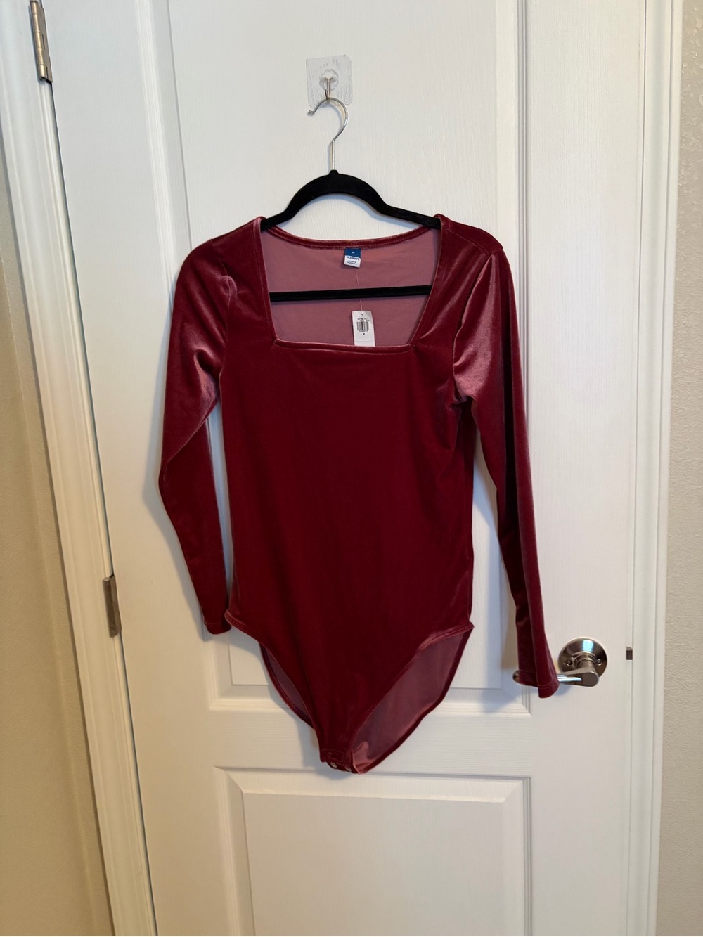 Old Navy Burgundy Velvet Long-Sleeve Square-Neck Bodysuit